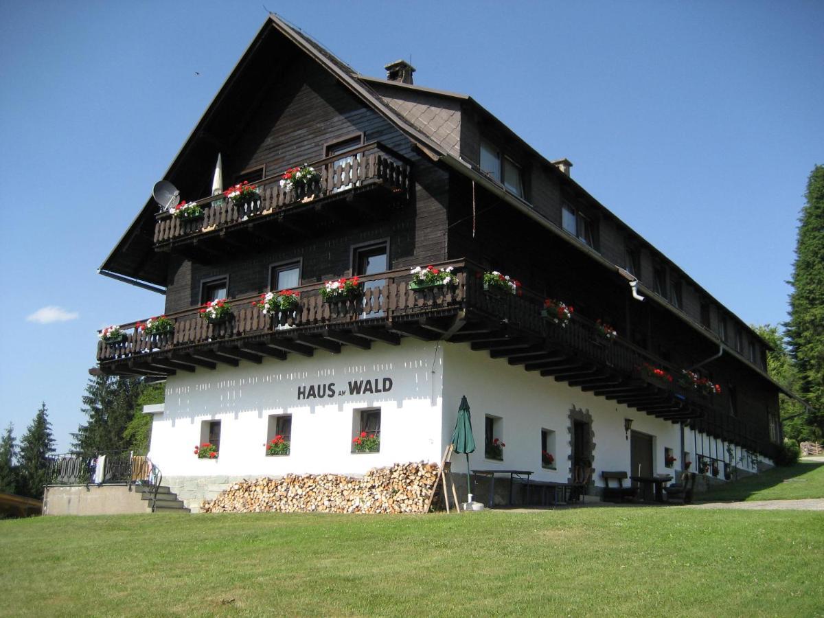 Hotel Garni Haus Am Wald Reifnitz Buitenkant foto